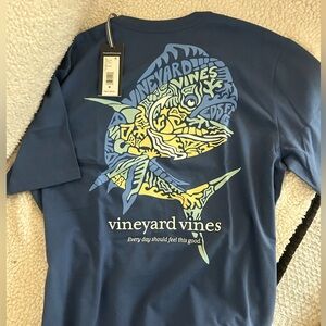 Vineyard vines tshirt